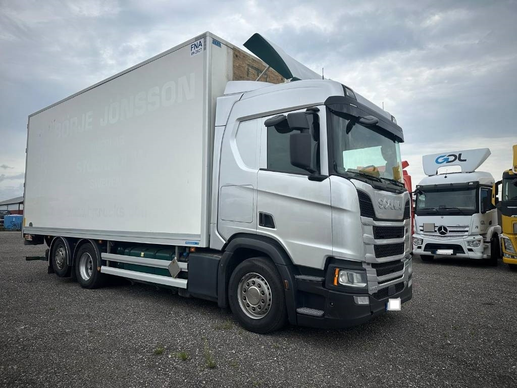 Scania R500B6X2*4NB Serie 0633 - Камион фургон: снимка 2 Scania R500B6X2*4NB Serie 0633 - Камион фургон: снимка 2