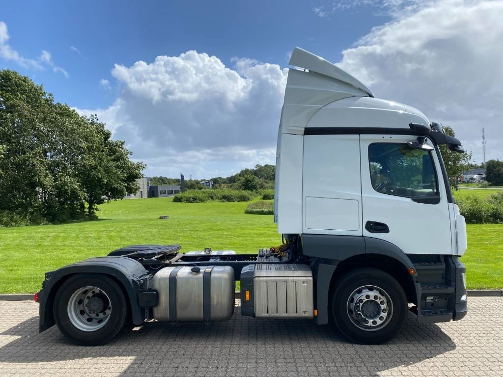 Mercedes-Benz Actros 1835 - Влекач: снимка 4 Mercedes-Benz Actros 1835 - Влекач: снимка 4
