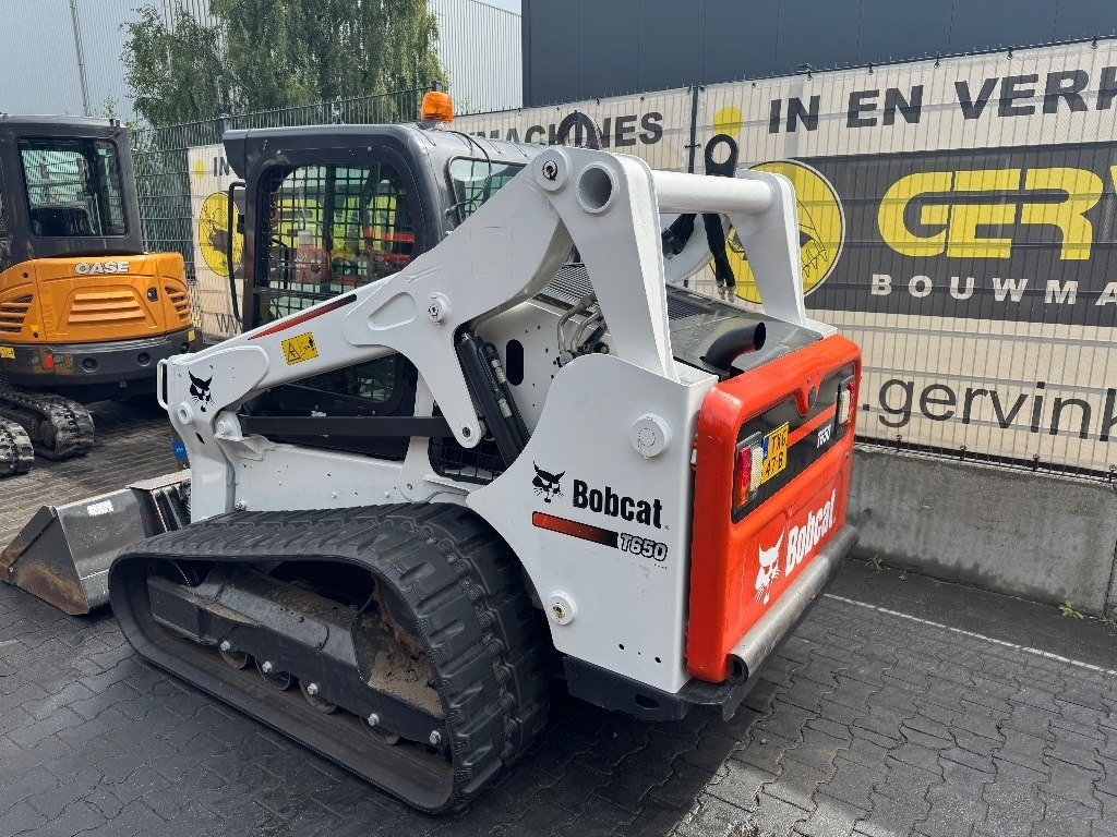 Bobcat T 650 - Мини челен товарач: снимка 2 Bobcat T 650 - Мини челен товарач: снимка 2