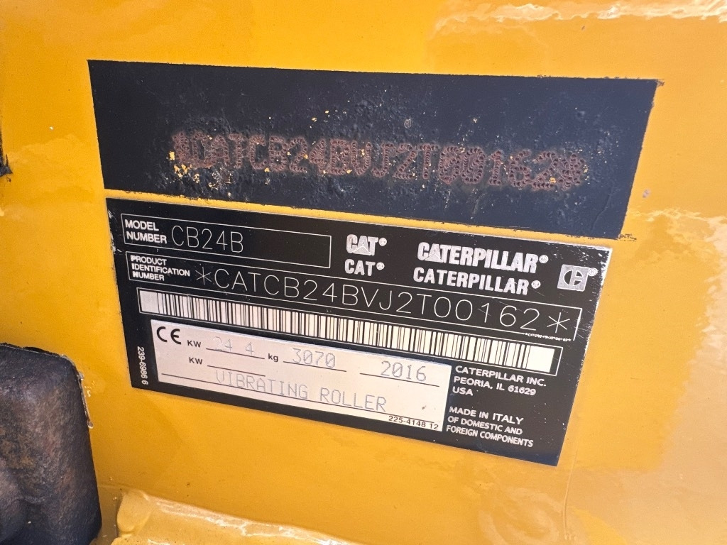 CAT CB 24 B - Пътен валяк: снимка 4 CAT CB 24 B - Пътен валяк: снимка 4