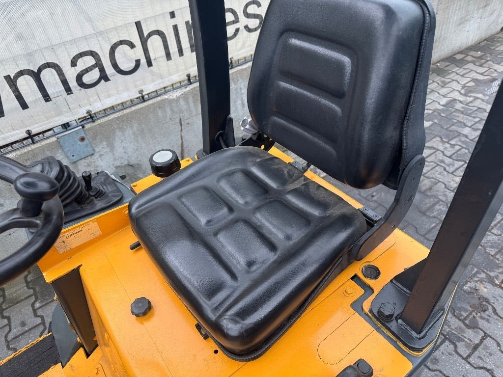 GiANT B204SW - Компактен товарач: снимка 5 GiANT B204SW - Компактен товарач: снимка 5