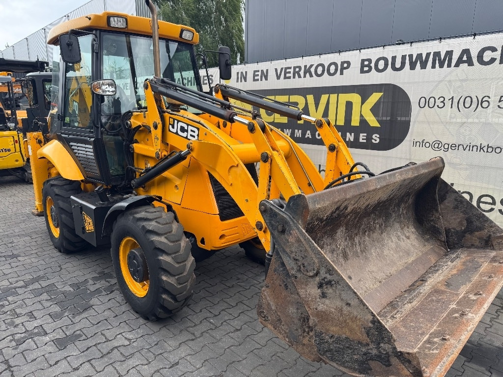 JCB 2 CX - Багер-товарач: снимка 3 JCB 2 CX - Багер-товарач: снимка 3