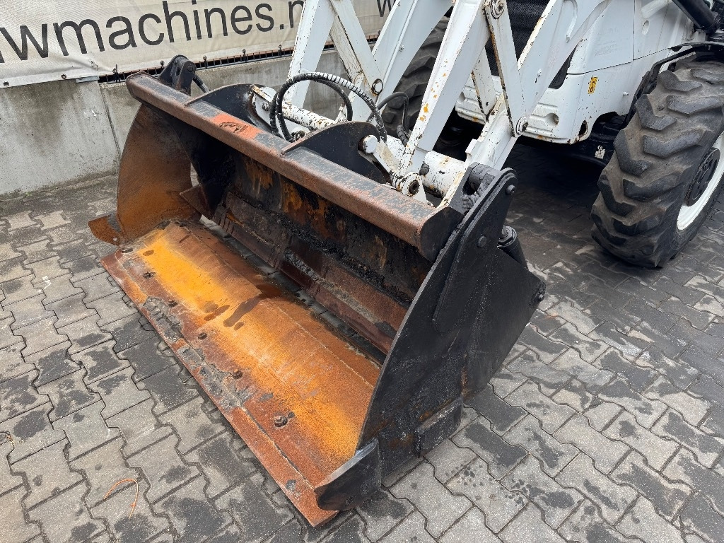 JCB 2 CX - Багер-товарач: снимка 2 JCB 2 CX - Багер-товарач: снимка 2
