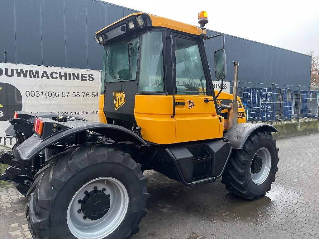JCB Fastrac 125 - Трактор: снимка 4 JCB Fastrac 125 - Трактор: снимка 4