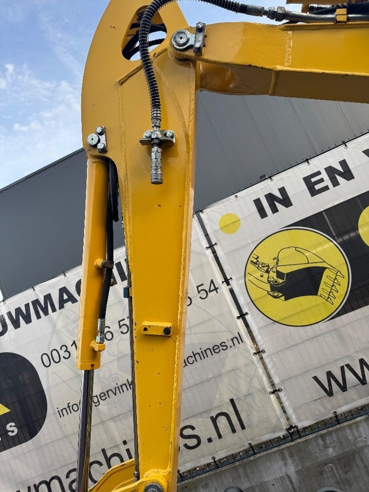 Komatsu PC 26 MR-3 - Мини багер: снимка 3 Komatsu PC 26 MR-3 - Мини багер: снимка 3