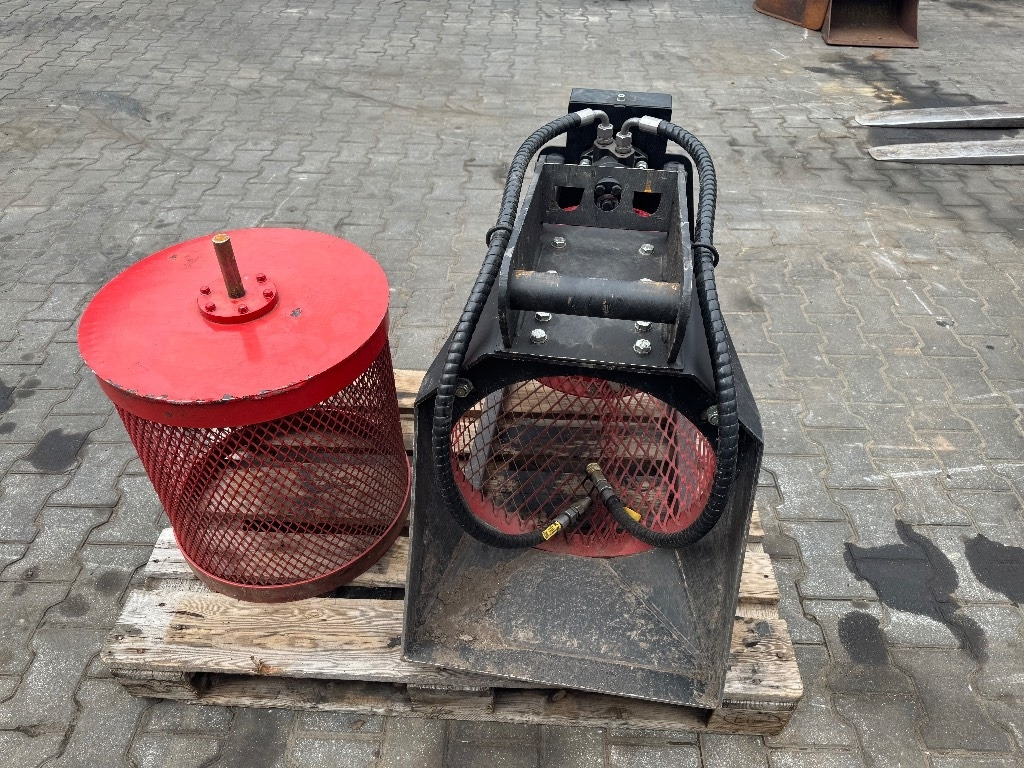 Zeef MS 03 - Кофа за Строителна техника: снимка 1 Zeef MS 03 - Кофа за Строителна техника: снимка 1