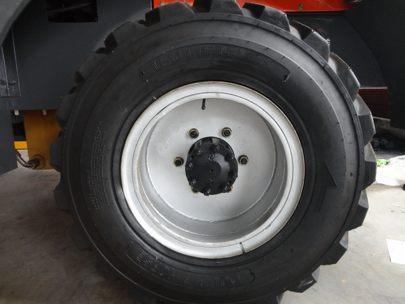 QINGDAO PROMISING China Wheel Loader Tire 12-16.5-12PR - Гума за Колесен товарач: снимка 2 QINGDAO PROMISING China Wheel Loader Tire 12-16.5-12PR - Гума за Колесен товарач: снимка 2