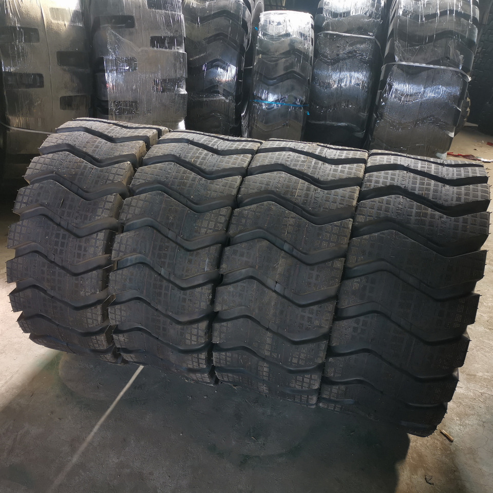 Qingdao Promising 20.5/70-16 Pneumatic Tyre Assembly for China Loader - Гума за Колесен товарач: снимка 1 Qingdao Promising 20.5/70-16 Pneumatic Tyre Assembly for China Loader - Гума за Колесен товарач: снимка 1