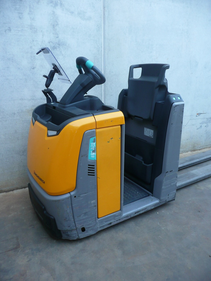 Jungheinrich ECE 225 2400x510mm - Ордер пикър - комисионер: снимка 3 Jungheinrich ECE 225 2400x510mm - Ордер пикър - комисионер: снимка 3