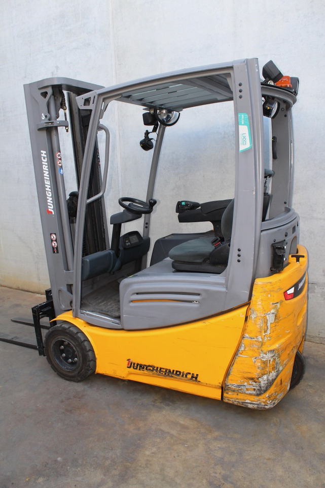 Jungheinrich EFG 218k 480 DZ LI-ION - Електрокар: снимка 4 Jungheinrich EFG 218k 480 DZ LI-ION - Електрокар: снимка 4
