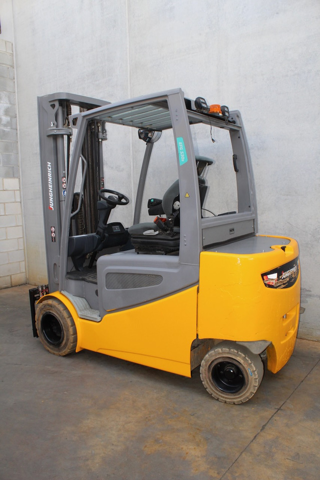 Jungheinrich EFG S30 550 DZ - Електрокар: снимка 4 Jungheinrich EFG S30 550 DZ - Електрокар: снимка 4