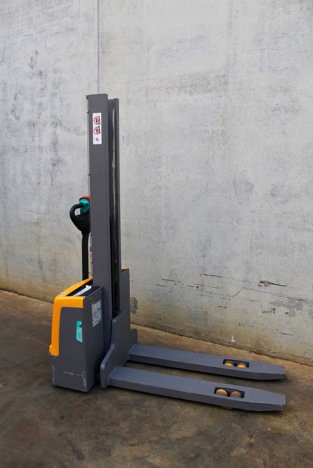 Jungheinrich EJC M10 154 E LI-ION - Стакер: снимка 4 Jungheinrich EJC M10 154 E LI-ION - Стакер: снимка 4