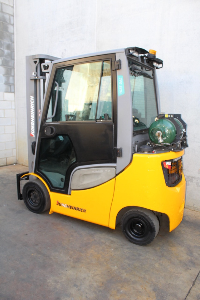Jungheinrich TFG 320s 350 ZT - Газокар: снимка 4 Jungheinrich TFG 320s 350 ZT - Газокар: снимка 4