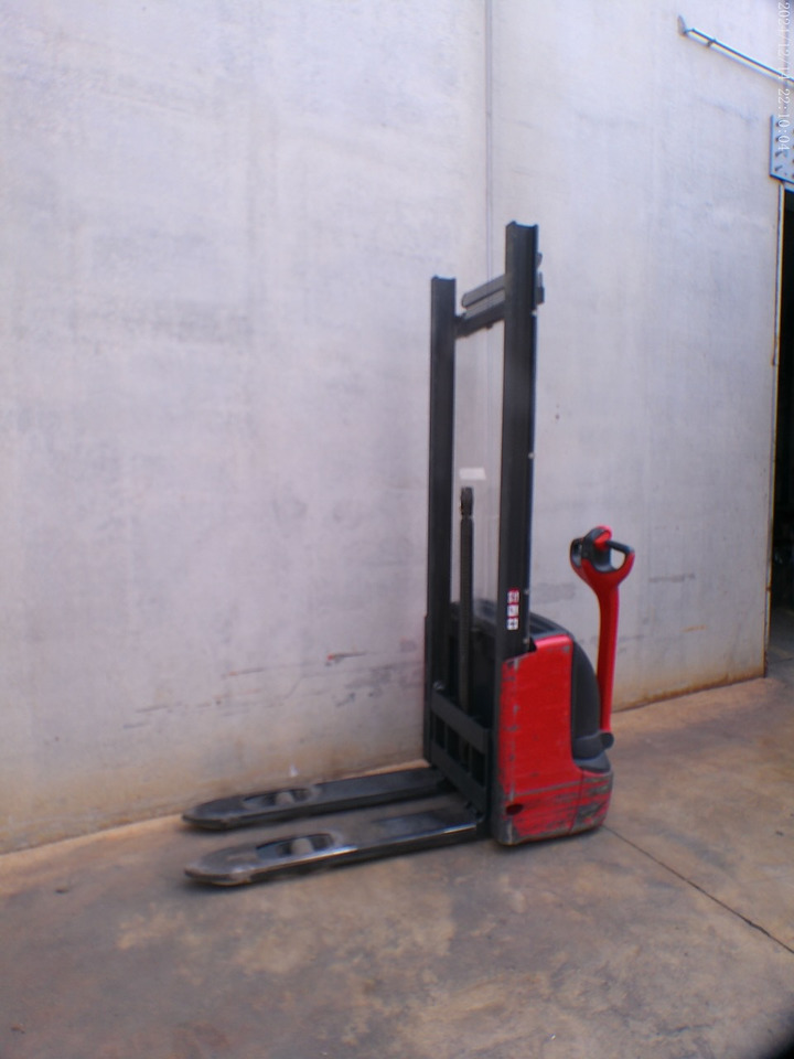 Linde L 10 - Стакер: снимка 2 Linde L 10 - Стакер: снимка 2