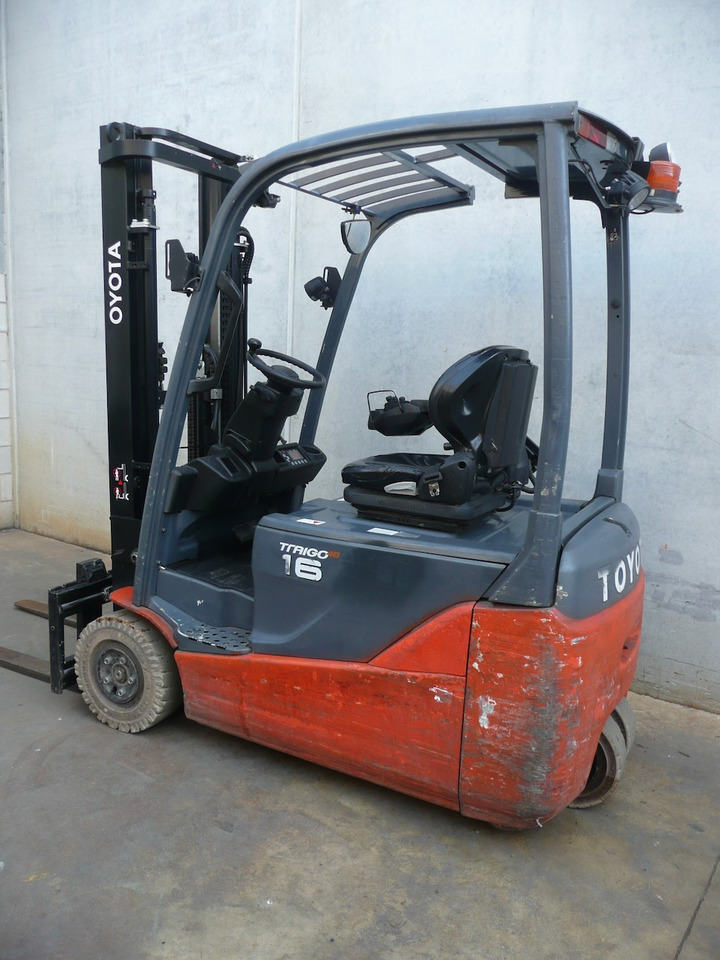 Toyota 8FBE16T - Електрокар: снимка 4 Toyota 8FBE16T - Електрокар: снимка 4