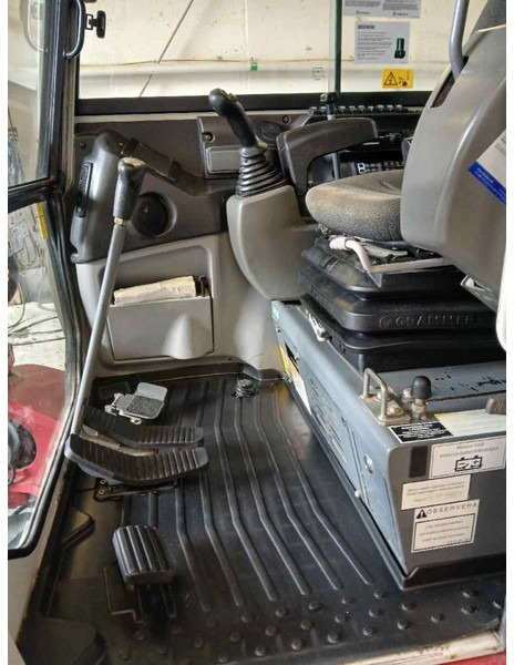 Takeuchi TB 260 - Мини багер: снимка 5 Takeuchi TB 260 - Мини багер: снимка 5