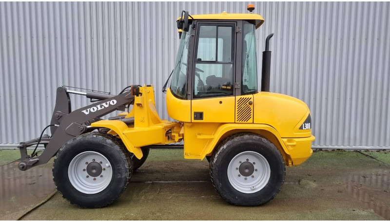 Volvo L30 B, Hjullastare - Колесен товарач: снимка 2 Volvo L30 B, Hjullastare - Колесен товарач: снимка 2