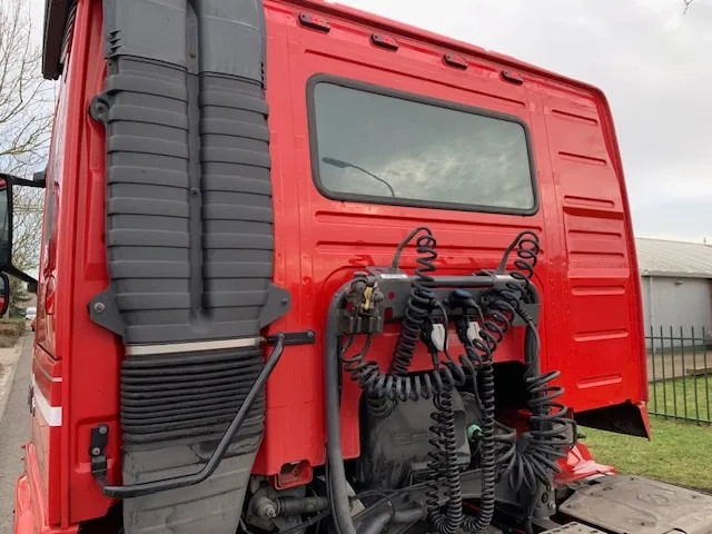 Влекач Volvo FM 340 Euro 5 sleeper cab low milage!: снимка 15