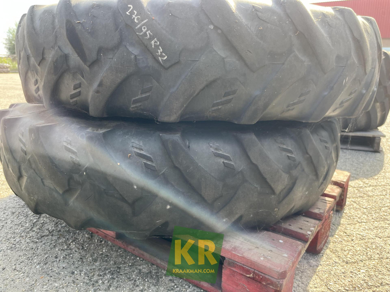 270/95R32 Cropker Kleber - Комплект колела за Селскостопанска техника: снимка 3 270/95R32 Cropker Kleber - Комплект колела за Селскостопанска техника: снимка 3