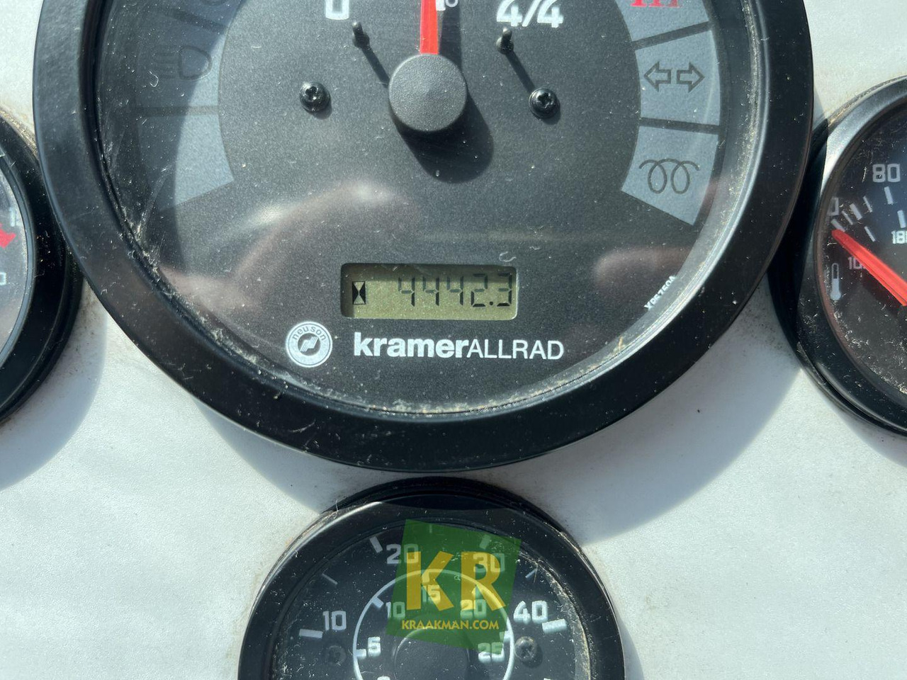 Лизинг на 580T Kramer  580T Kramer: снимка 15
