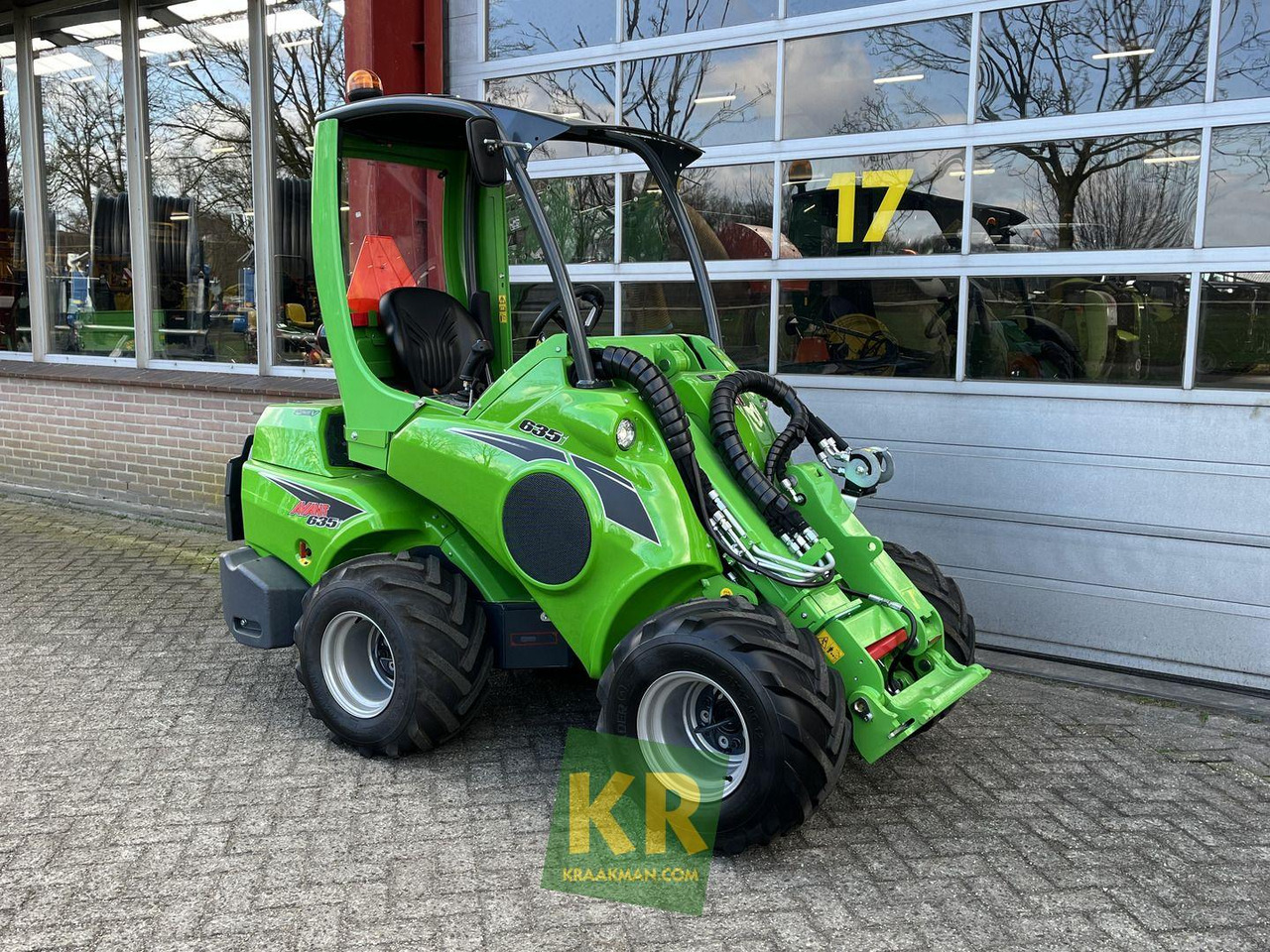 635 TDL Avant - Компактен товарач: снимка 5 635 TDL Avant - Компактен товарач: снимка 5