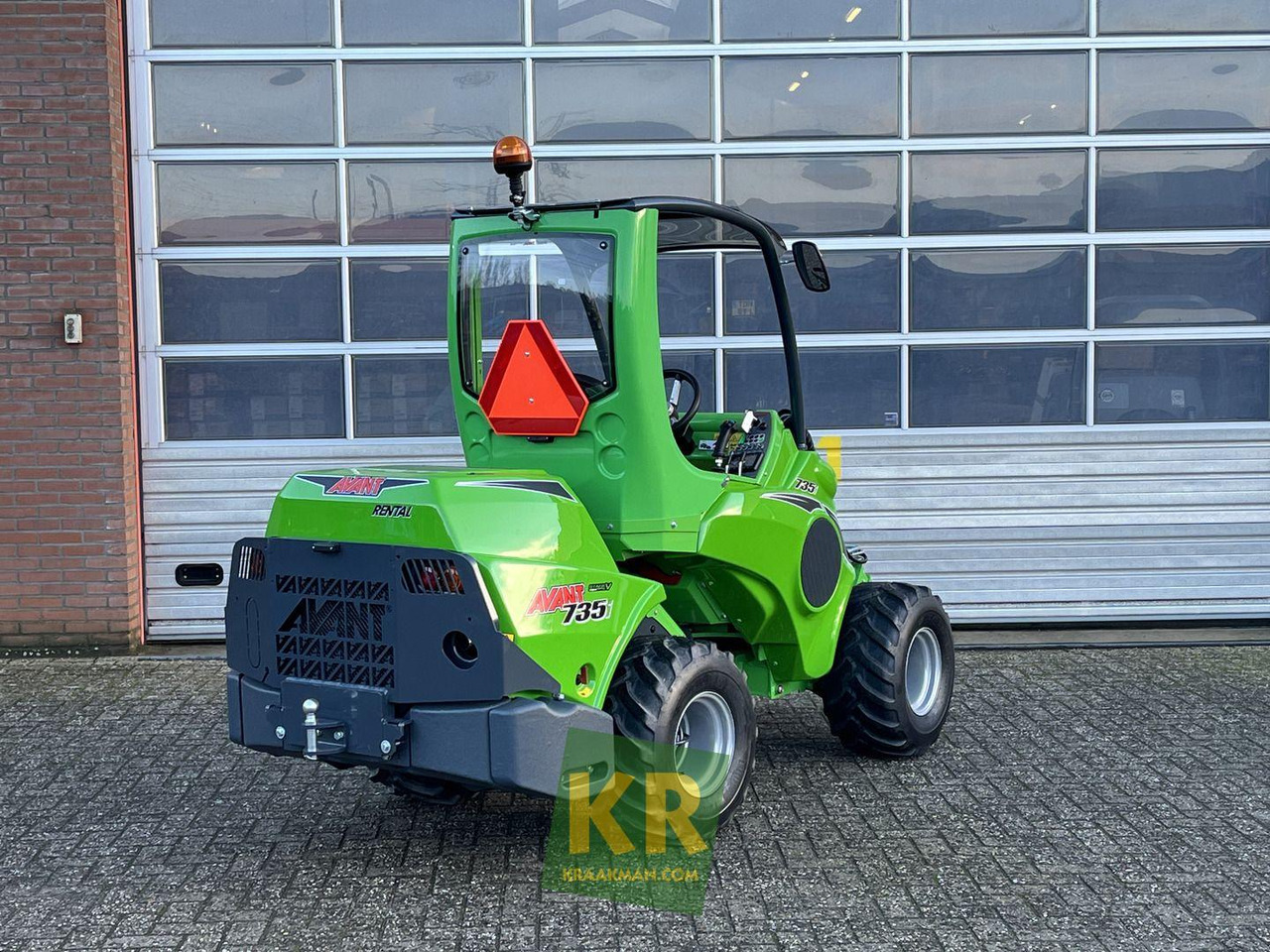 Avant 735 TDL - Компактен товарач: снимка 5 Avant 735 TDL - Компактен товарач: снимка 5