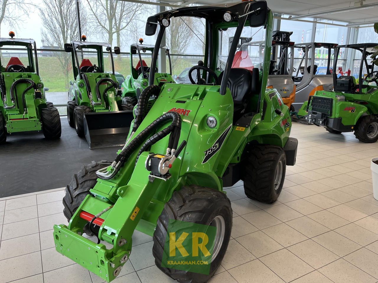 Avant 755 TDL - Компактен товарач: снимка 1 Avant 755 TDL - Компактен товарач: снимка 1