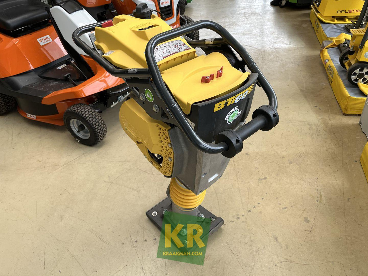 Bomag BT60 - Трамбовка: снимка 1 Bomag BT60 - Трамбовка: снимка 1