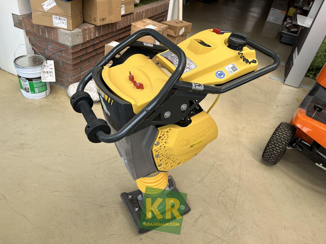 Bomag BT60 - Трамбовка: снимка 4 Bomag BT60 - Трамбовка: снимка 4