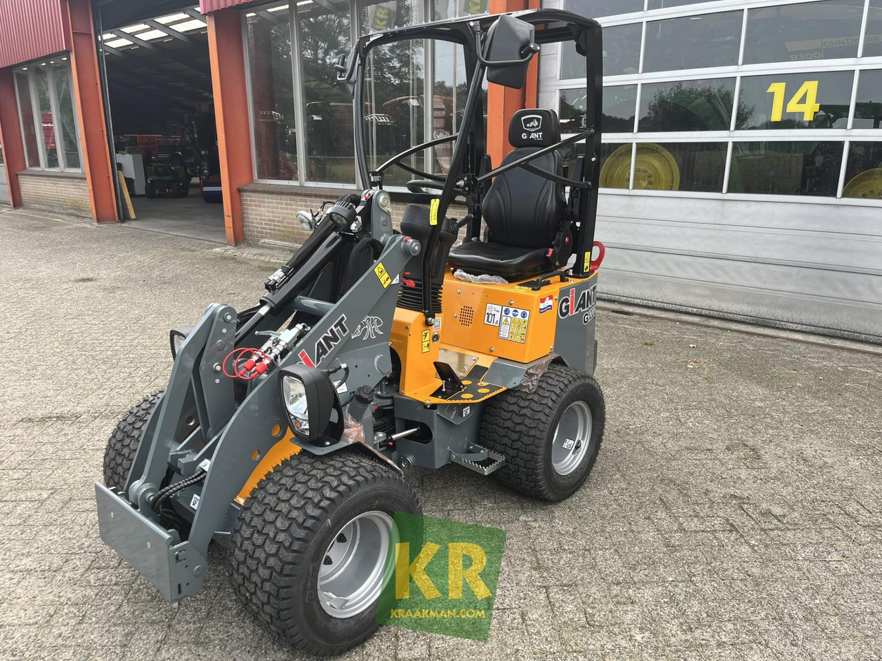 G1200 Giant - Компактен товарач: снимка 1 G1200 Giant - Компактен товарач: снимка 1