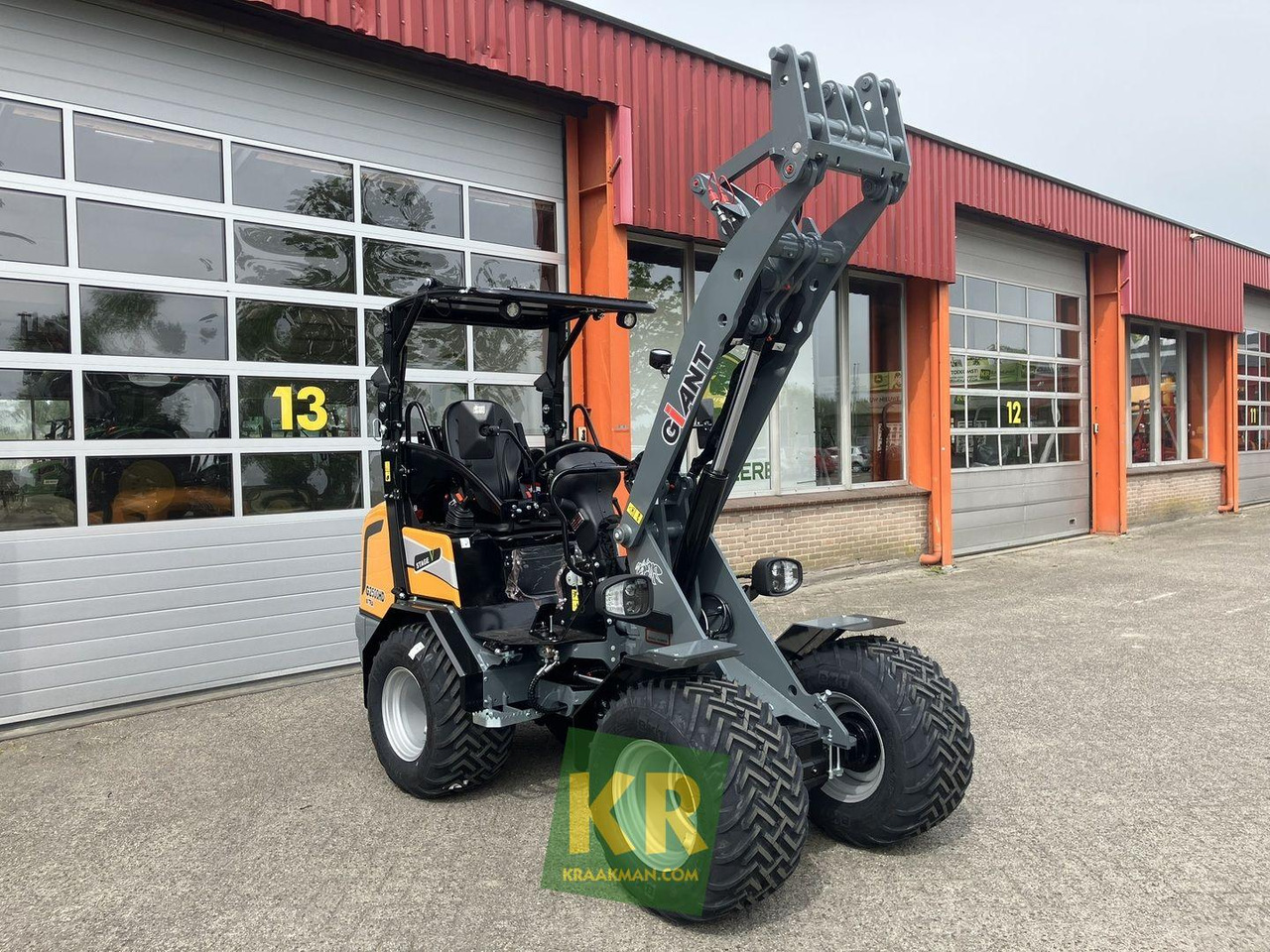 G2500 X-tra HD Giant - Компактен товарач: снимка 3 G2500 X-tra HD Giant - Компактен товарач: снимка 3