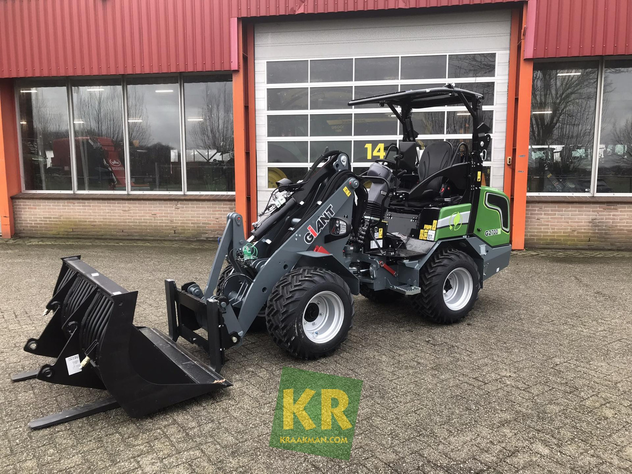 G2700E Giant - Компактен товарач: снимка 1 G2700E Giant - Компактен товарач: снимка 1