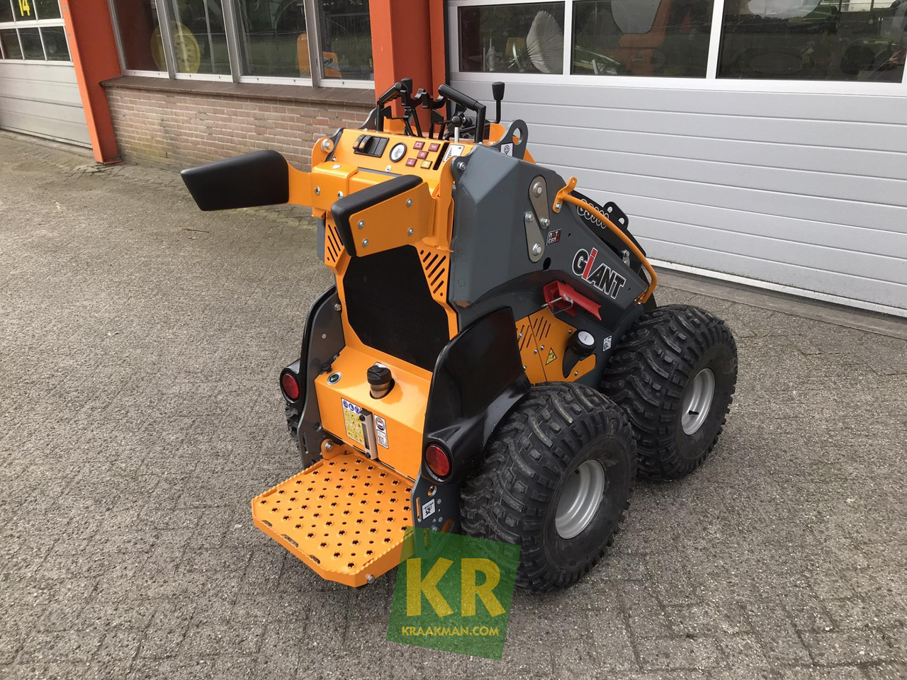 Giant GS900 - Мини челен товарач: снимка 4 Giant GS900 - Мини челен товарач: снимка 4