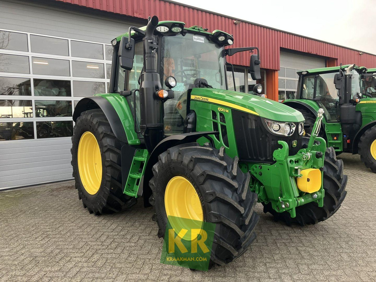 John Deere 6120M - Трактор: снимка 2 John Deere 6120M - Трактор: снимка 2