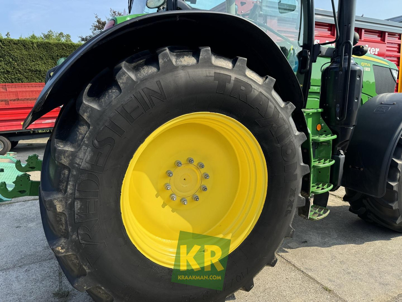 John Deere 6175R  - Трактор: снимка 4 John Deere 6175R  - Трактор: снимка 4