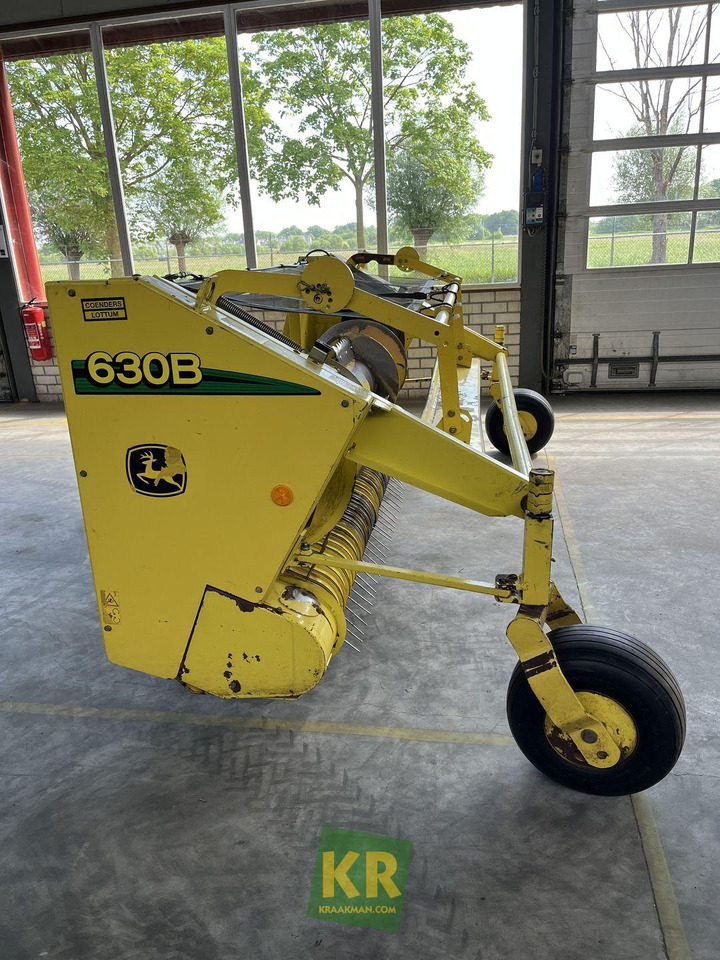 John Deere 630B - Принадлежност за силажокомбайн: снимка 2 John Deere 630B - Принадлежност за силажокомбайн: снимка 2