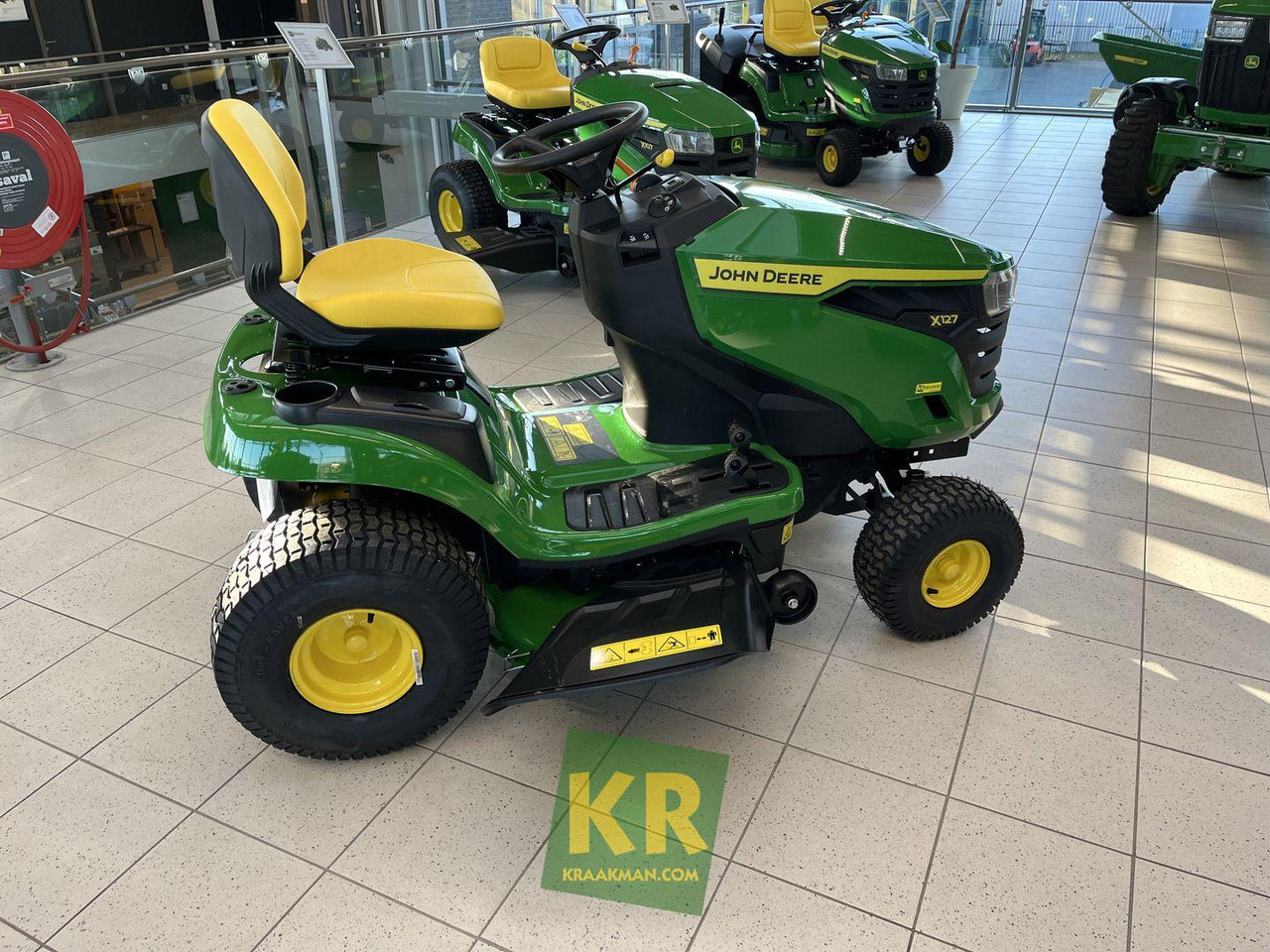 John Deere X127 - Косачка за трева: снимка 3 John Deere X127 - Косачка за трева: снимка 3
