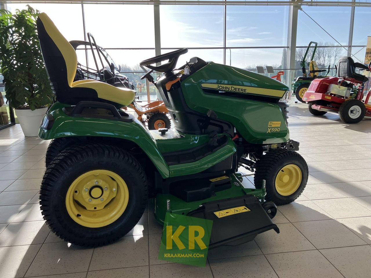 John Deere X590 - Косачка за трева: снимка 5 John Deere X590 - Косачка за трева: снимка 5