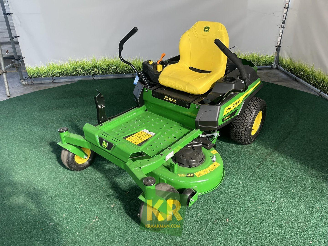 John Deere Z315E Zeroturn maaier - Косачка за трева: снимка 2 John Deere Z315E Zeroturn maaier - Косачка за трева: снимка 2