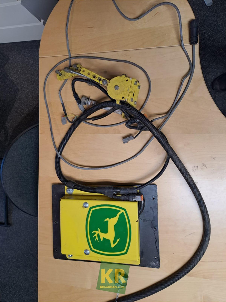 John Deere iSteer hardware - Електрическа система за Селскостопанска техника: снимка 1 John Deere iSteer hardware - Електрическа система за Селскостопанска техника: снимка 1