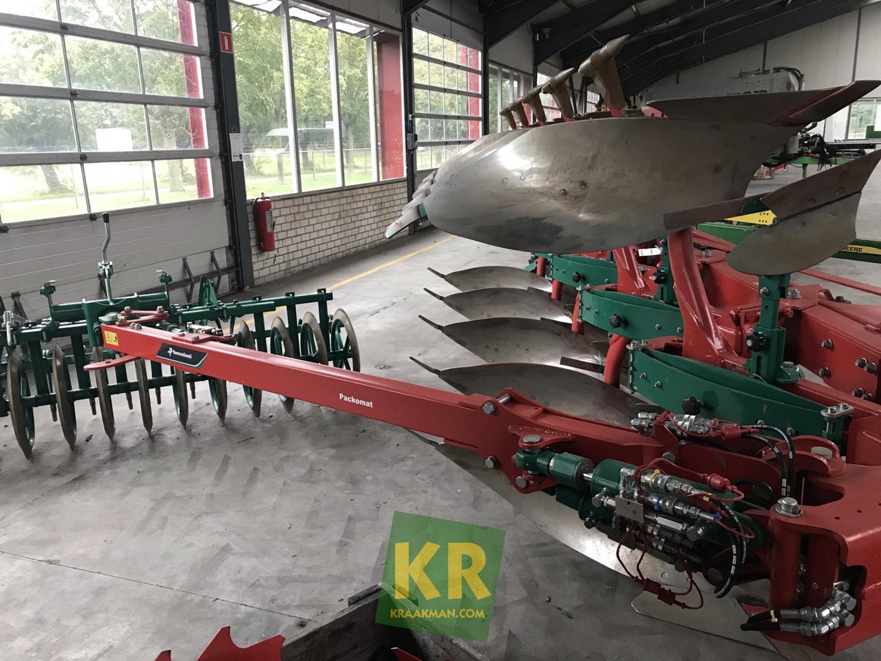 Kverneland 3300S Variomat - Плуг: снимка 5 Kverneland 3300S Variomat - Плуг: снимка 5
