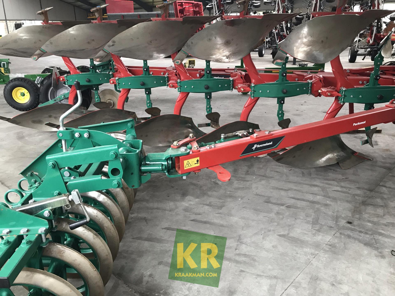 Kverneland 3300S Variomat - Плуг: снимка 3 Kverneland 3300S Variomat - Плуг: снимка 3