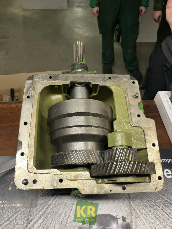 John Deere MFWD Bak - Резервни части за Трактор: снимка 3 John Deere MFWD Bak - Резервни части за Трактор: снимка 3