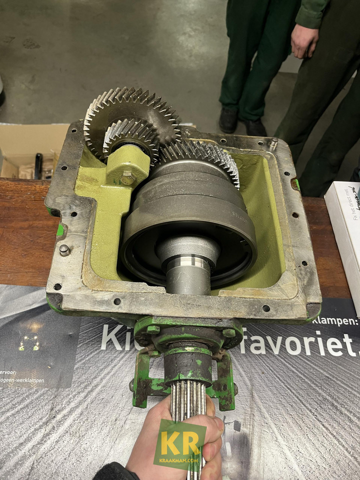 John Deere MFWD Bak - Резервни части за Трактор: снимка 1 John Deere MFWD Bak - Резервни части за Трактор: снимка 1