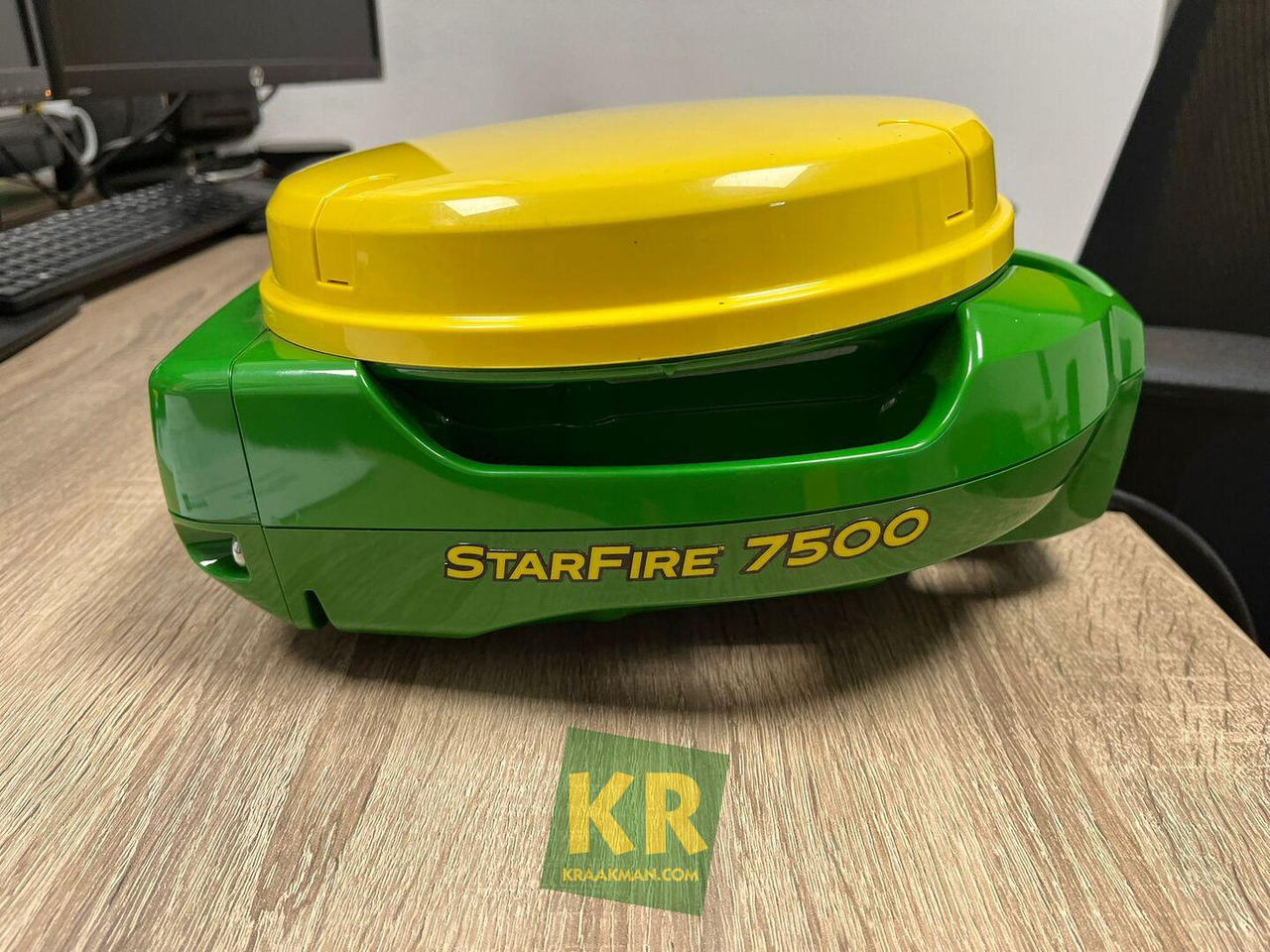 STARFIRE 7500 RECEIVER John Deere - Навигационна система: снимка 2 STARFIRE 7500 RECEIVER John Deere - Навигационна система: снимка 2