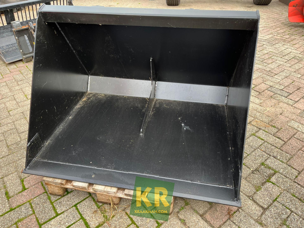 Voorzetstukken Giant - Кофа за товарач за Строителна техника: снимка 1 Voorzetstukken Giant - Кофа за товарач за Строителна техника: снимка 1