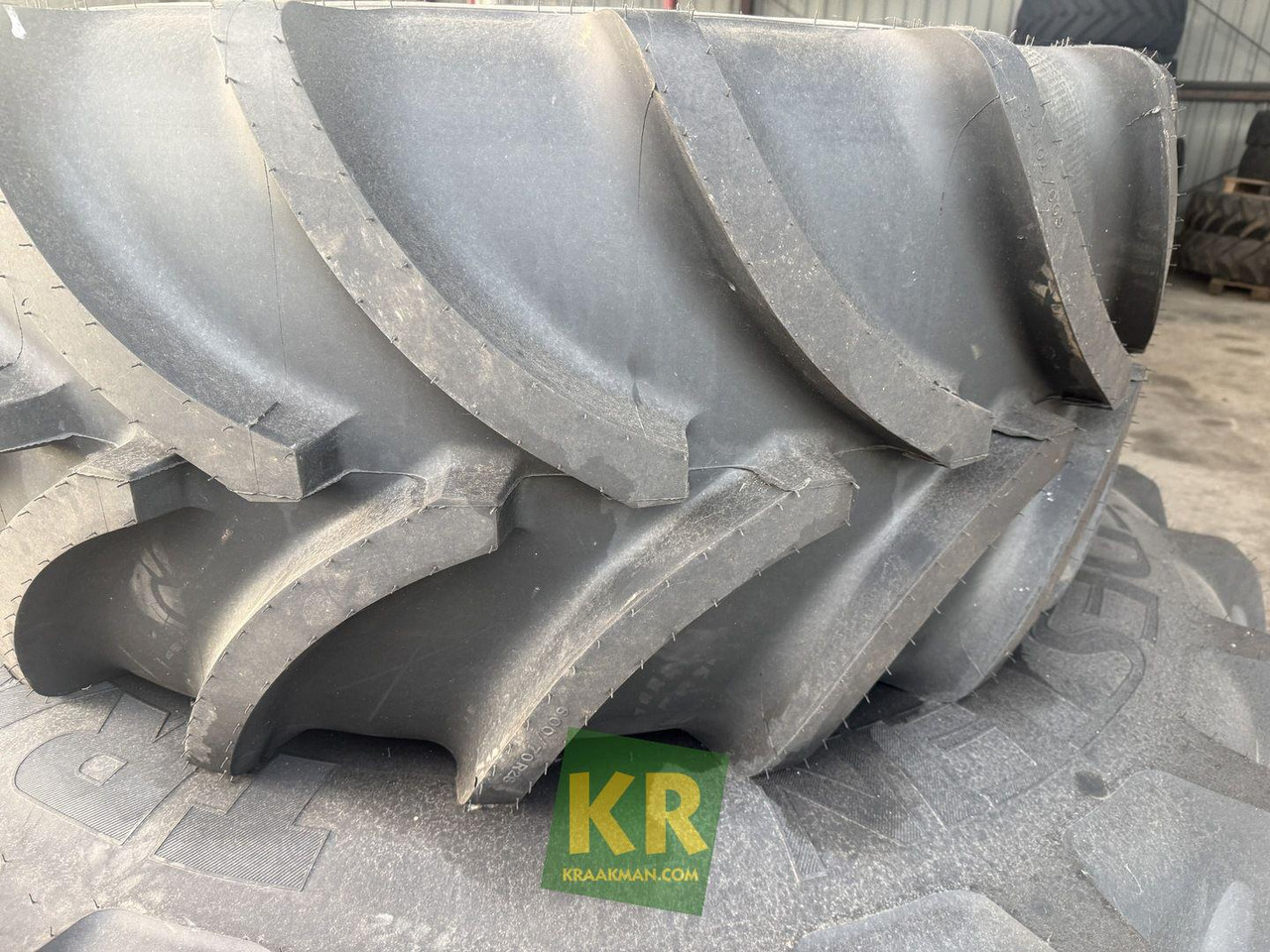 Vredestein 710/70R42 en 600/70R28 wielen - Комплект колела за Селскостопанска техника: снимка 2 Vredestein 710/70R42 en 600/70R28 wielen - Комплект колела за Селскостопанска техника: снимка 2