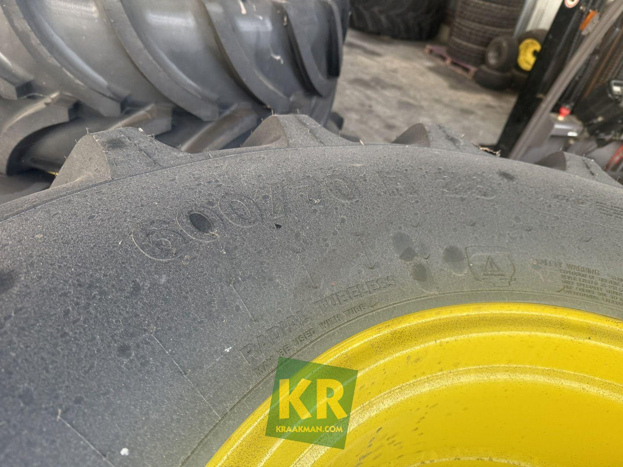 Vredestein 710/70R42 en 600/70R28 wielen - Комплект колела за Селскостопанска техника: снимка 4 Vredestein 710/70R42 en 600/70R28 wielen - Комплект колела за Селскостопанска техника: снимка 4