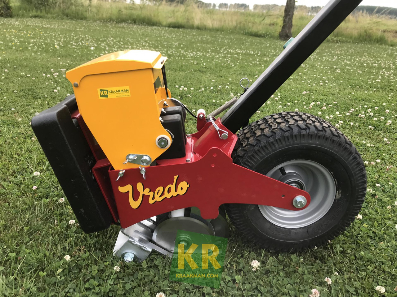 Vredo Turf Buddy - Машина за обработка на почвата: снимка 2 Vredo Turf Buddy - Машина за обработка на почвата: снимка 2