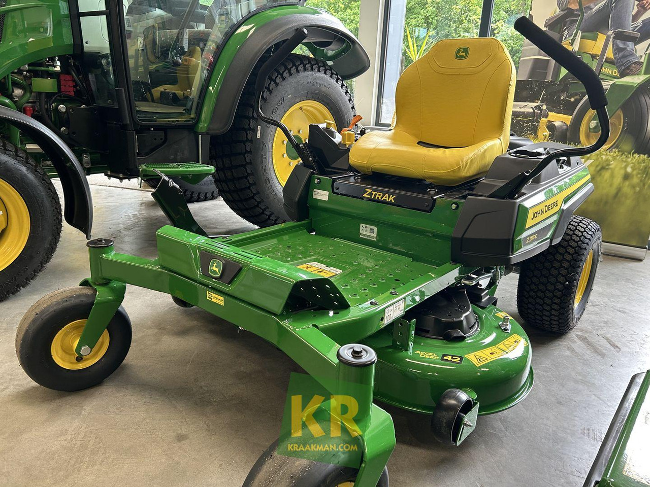 Z315E Zeroturn maaier John Deere - Косачка за трева: снимка 2 Z315E Zeroturn maaier John Deere - Косачка за трева: снимка 2